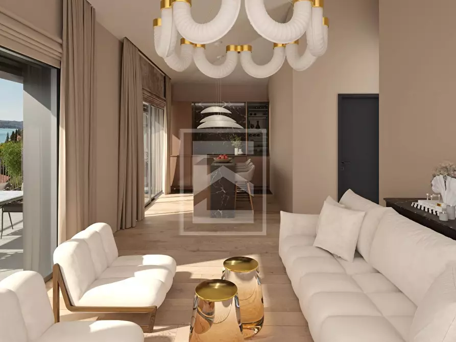 Immagine 11 di Appartamento in vendita  in Via del Fontanone a Gardone Riviera