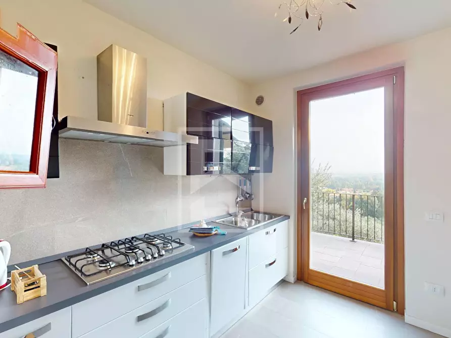 Immagine 17 di Villa in vendita  in via sotto raso a Polpenazze Del Garda