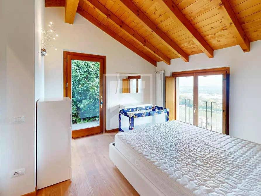 Immagine 32 di Villa in vendita  in via sotto raso a Polpenazze Del Garda