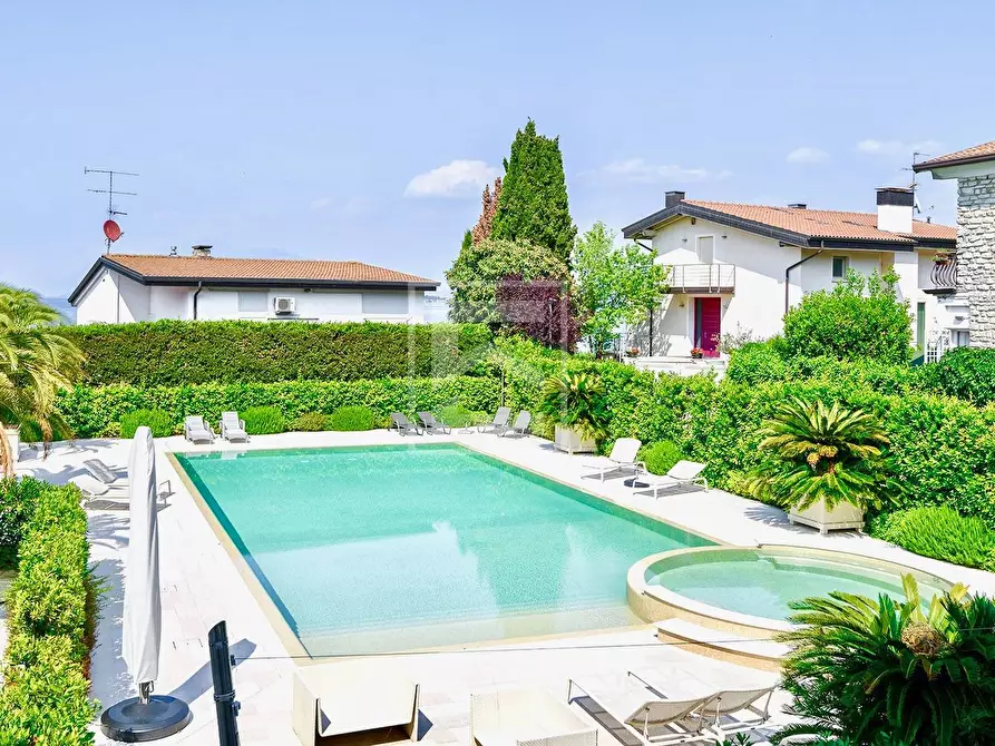 Immagine 13 di Appartamento in vendita  in via Tommaso dal Molin a Desenzano Del Garda