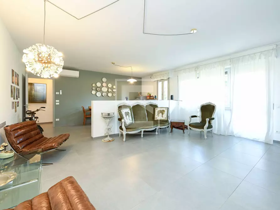 Immagine 2 di Appartamento in vendita  in VIA SAN MARTINO DELLA BATTAGLIA a Sirmione