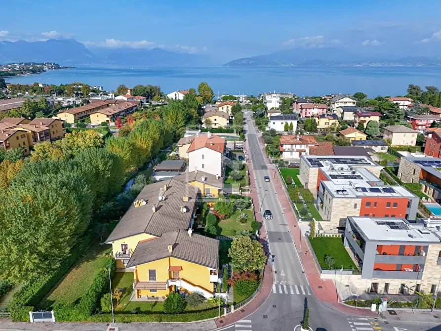 Immagine 32 di Appartamento in vendita  in VIA SAN MARTINO DELLA BATTAGLIA a Sirmione