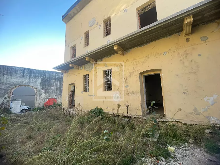 Immagine 4 di Villa in vendita  in Via Repubblica a Lonato del Garda