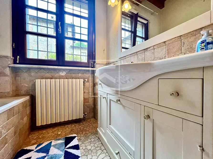 Immagine 20 di Appartamento in vendita  in Via Andreis a Desenzano Del Garda