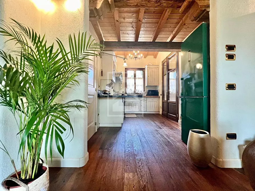 Immagine 5 di Appartamento in vendita  in Via Andreis a Desenzano Del Garda