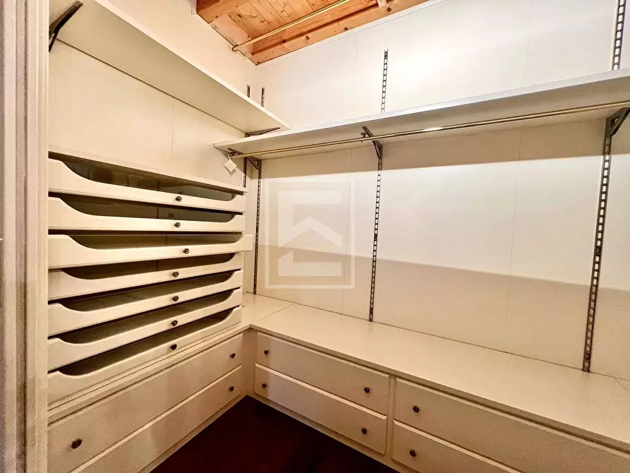 Immagine 32 di Appartamento in vendita  in Via Andreis a Desenzano Del Garda