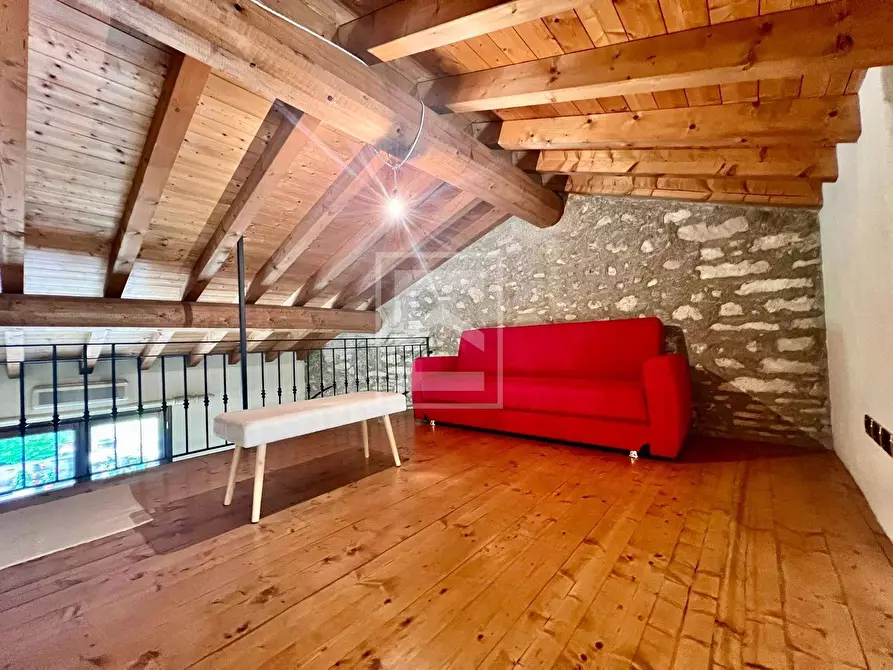 Immagine 17 di Appartamento in vendita  in Via Andreis a Desenzano Del Garda