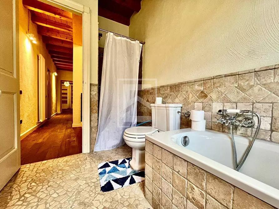 Immagine 27 di Appartamento in vendita  in Via Andreis a Desenzano Del Garda