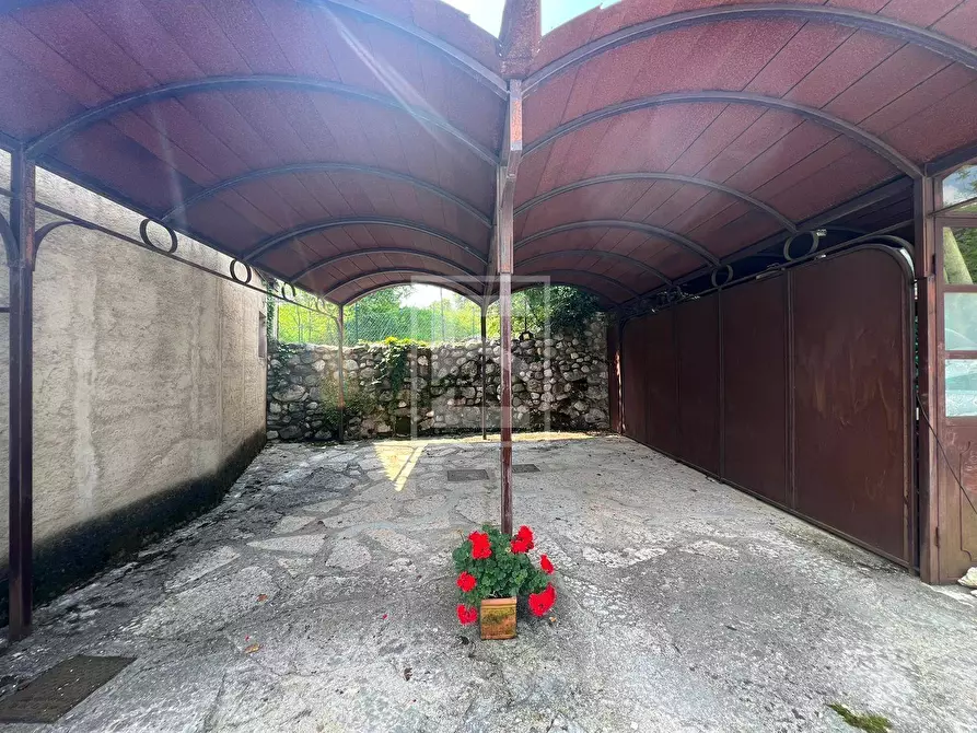 Immagine 36 di Appartamento in vendita  in Via Andreis a Desenzano Del Garda