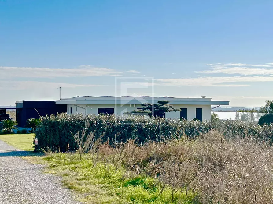 Immagine 3 di Villa in vendita  in Via san pietro a Desenzano Del Garda