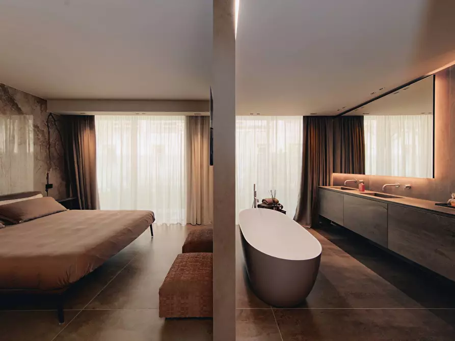 Immagine 15 di Villa in vendita  in Via San Rocco a Padenghe Sul Garda