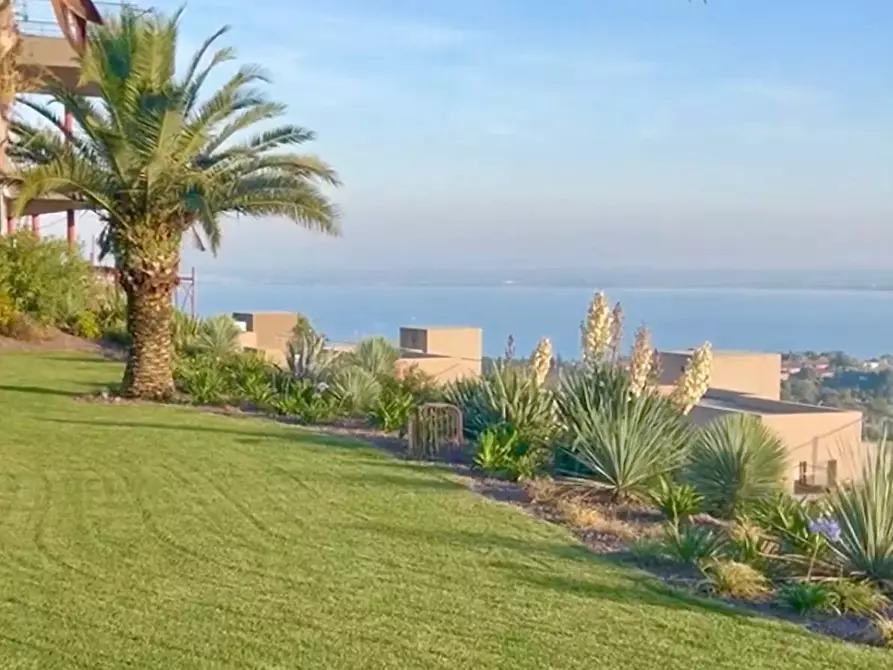 Immagine 2 di Attico in vendita  in Via San Rocco a Padenghe Sul Garda