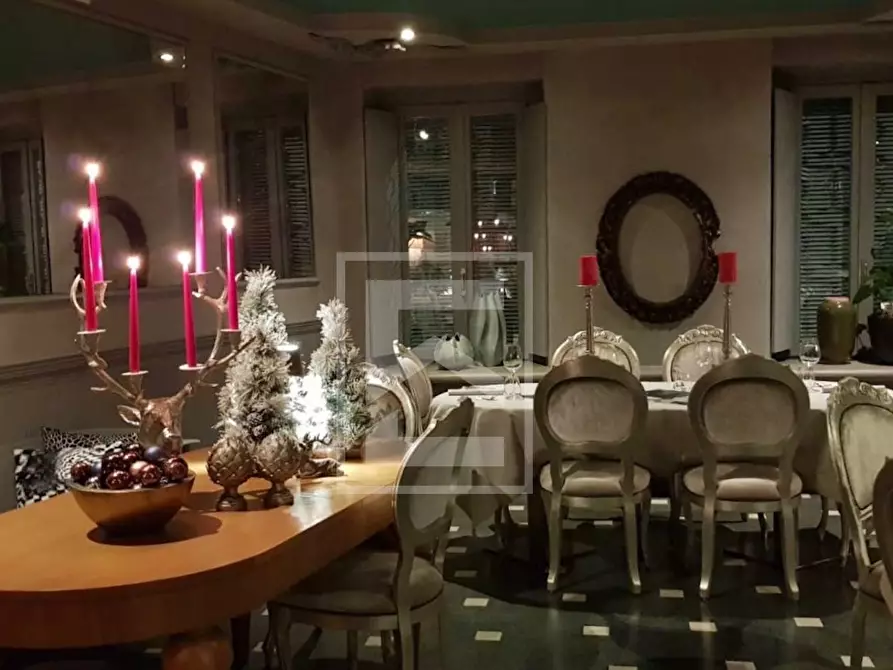 Immagine 17 di Villa in vendita  in Via Nazario Sauro a Desenzano Del Garda