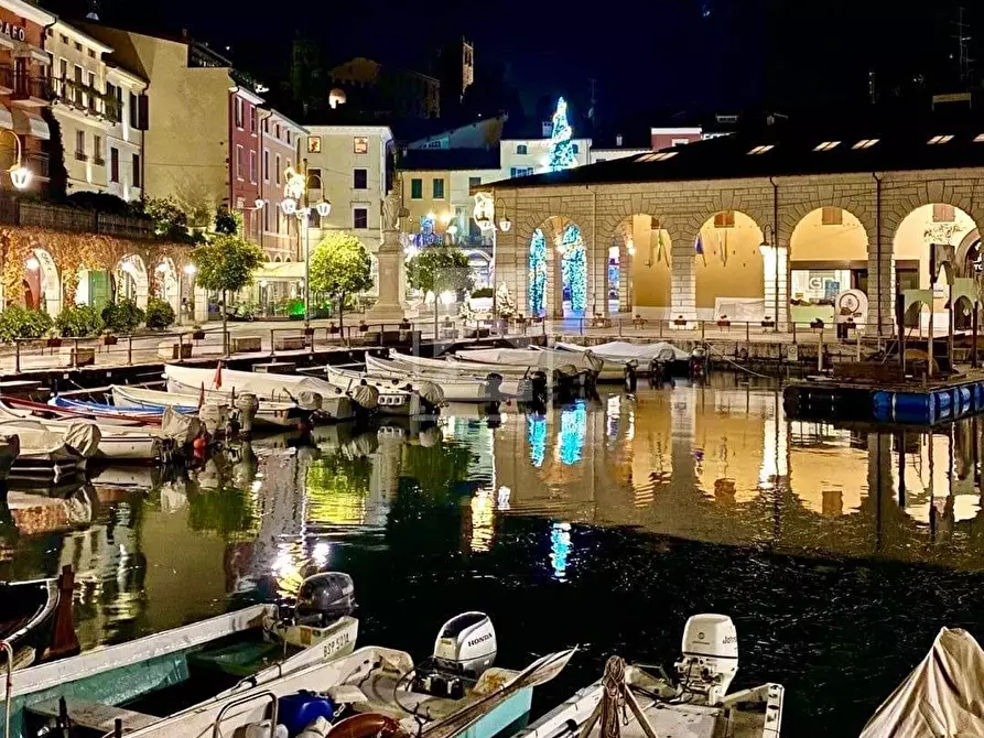 Immagine 19 di Villa in vendita  in Via Nazario Sauro a Desenzano Del Garda