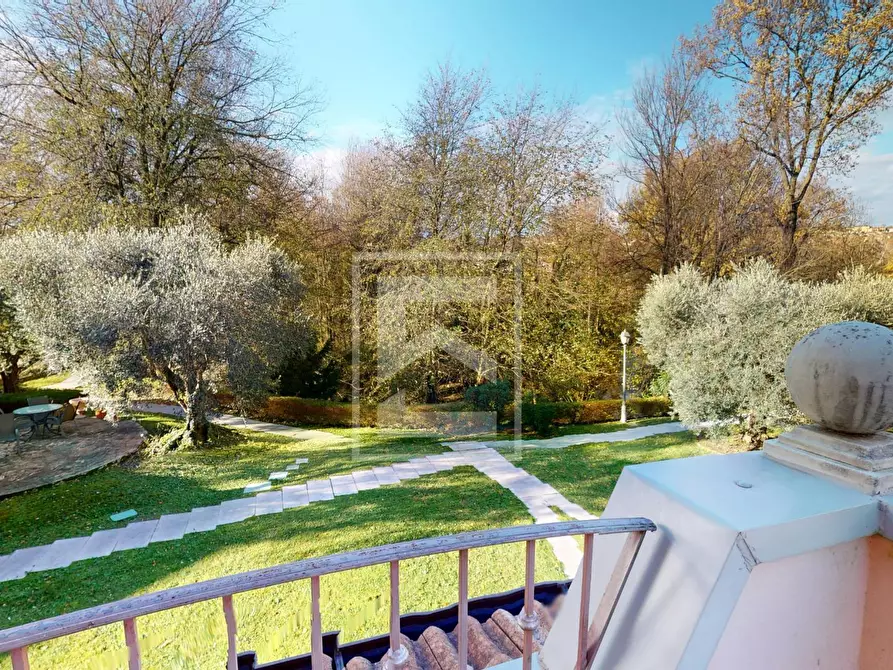 Immagine 21 di Appartamento in vendita  in via dei colli a Manerba Del Garda