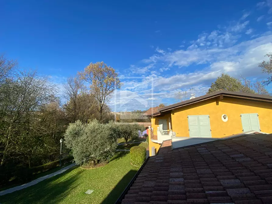 Immagine 41 di Appartamento in vendita  in via dei colli a Manerba Del Garda