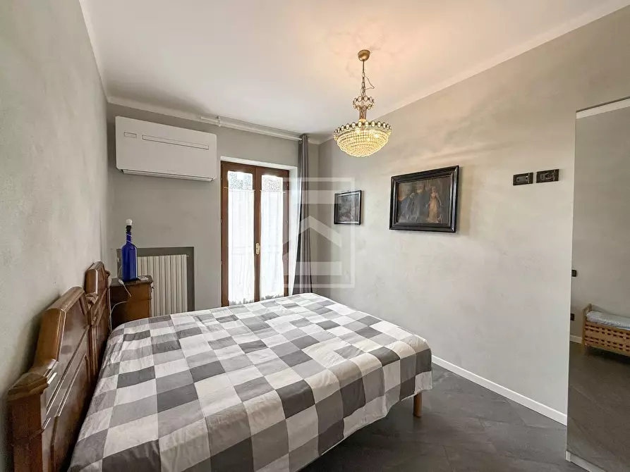 Immagine 11 di Appartamento in vendita  in VIA DEL CASTELLO a Calvagese Della Riviera