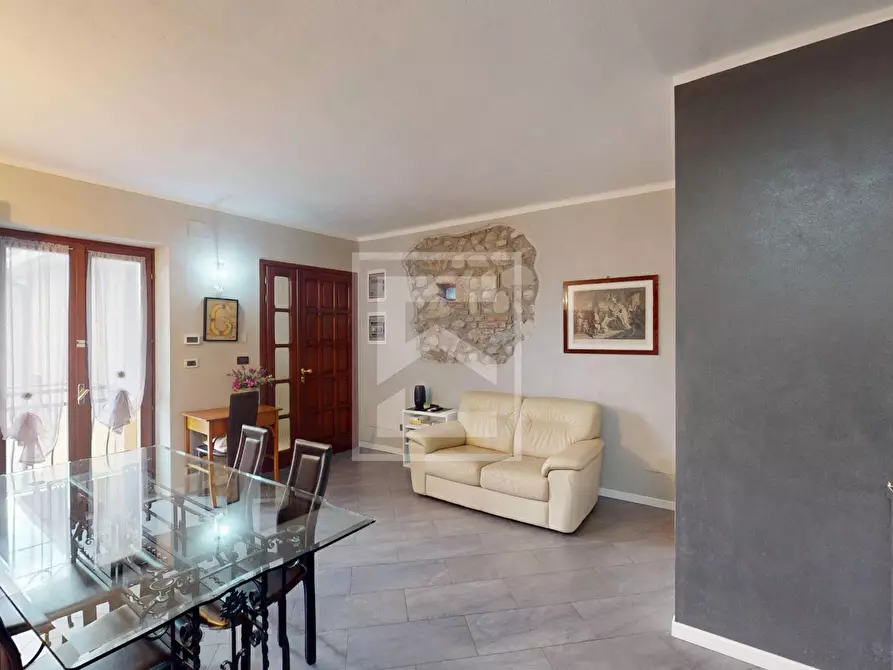 Immagine 3 di Appartamento in vendita  in VIA DEL CASTELLO a Calvagese Della Riviera