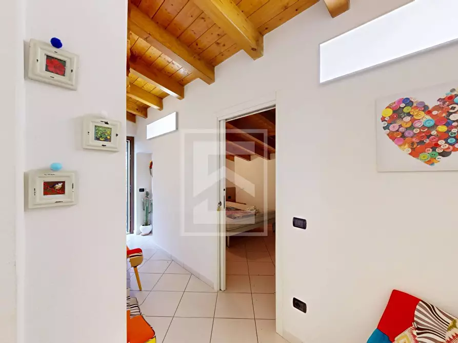 Immagine 17 di Casa semindipendente in vendita  in Strada Salionze a Monzambano