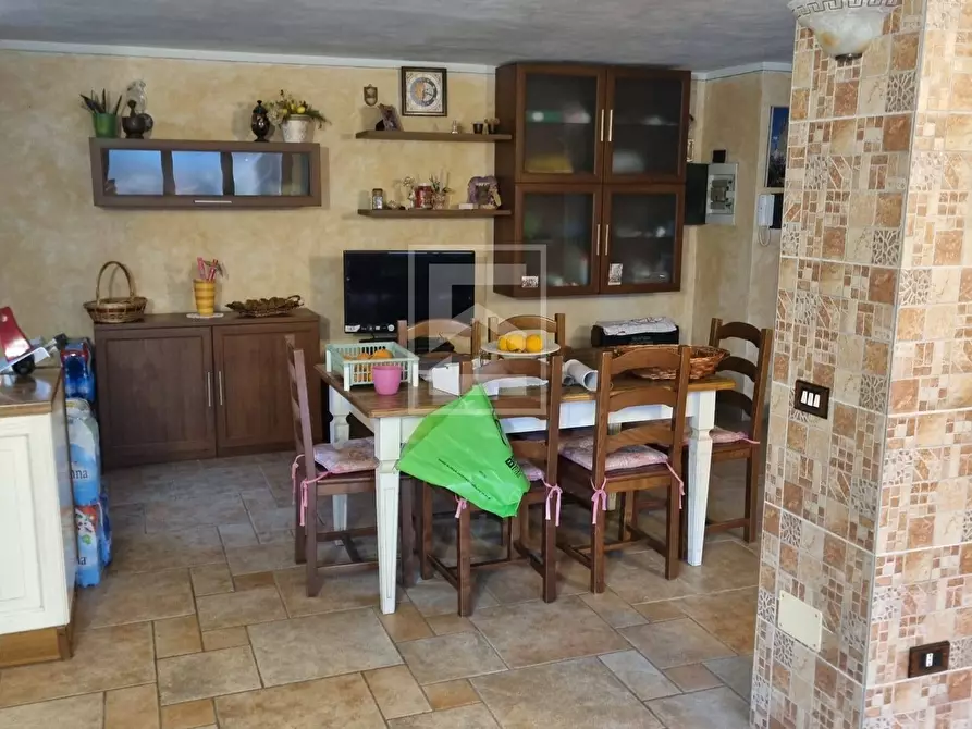 Immagine 16 di Villa in vendita  in via Ragazzo a Roè Volciano