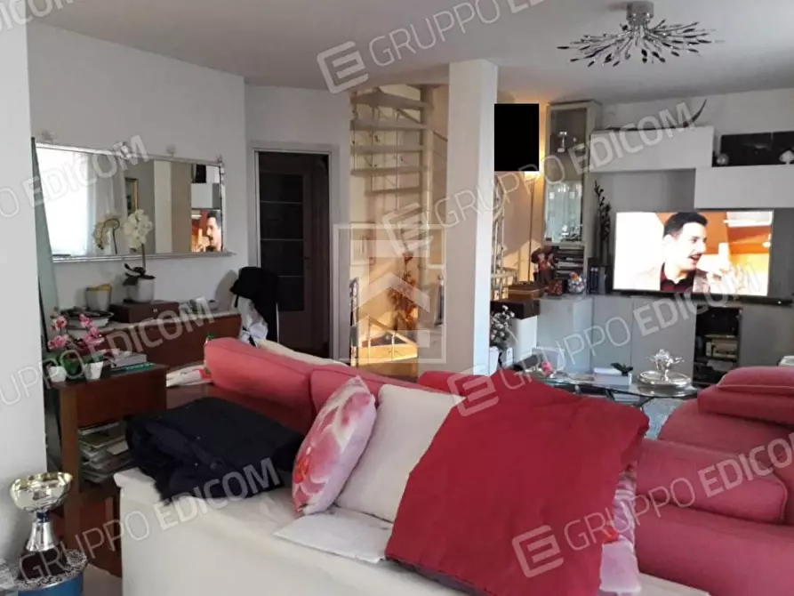 Immagine 4 di Appartamento in vendita  in Via Ronco 24 a Calvagese Della Riviera