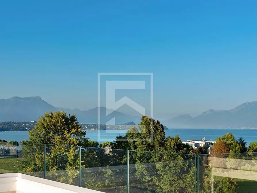 Immagine 9 di Villa in vendita  in Via Vo' a Desenzano Del Garda