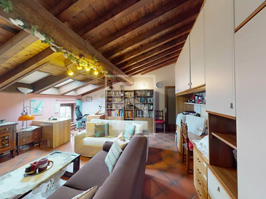 Immagine 13 di Appartamento in vendita  in via montana 2 a Toscolano-Maderno