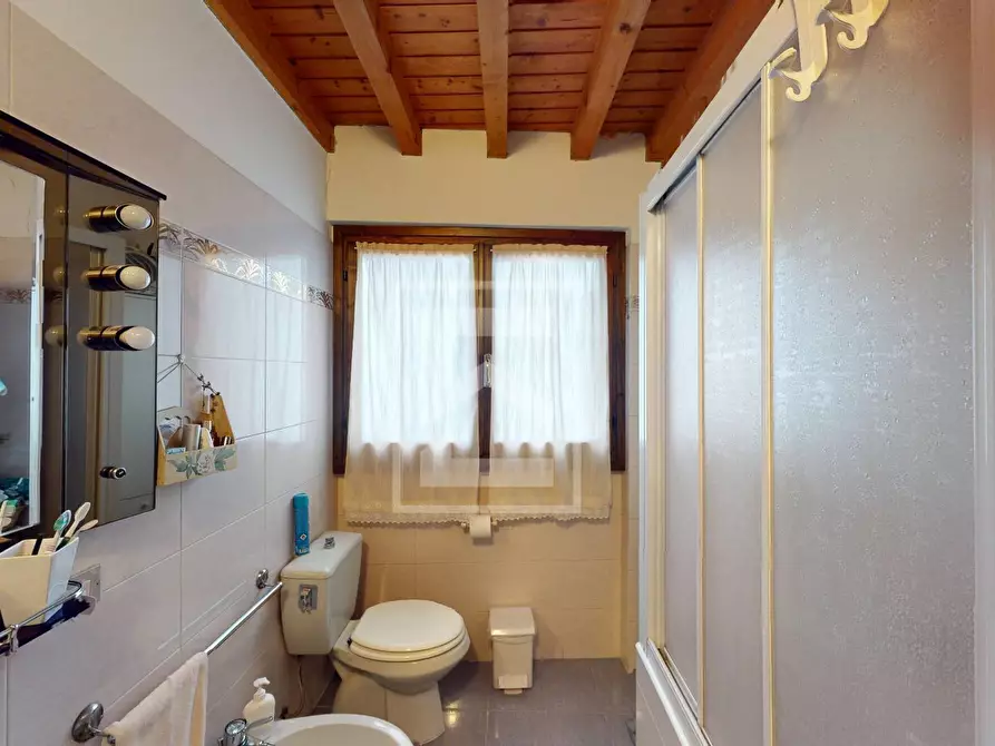 Immagine 17 di Appartamento in vendita  in via montana 2 a Toscolano-Maderno