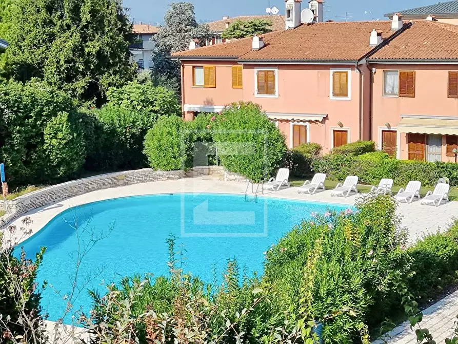 Immagine 13 di Casa semindipendente in vendita  in Via Romanino a Desenzano Del Garda