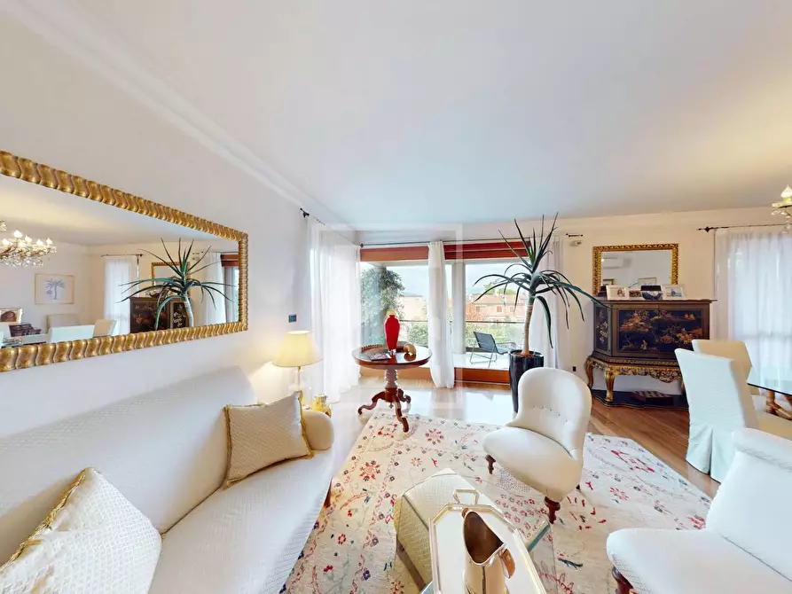 Immagine 9 di Casa semindipendente in vendita  in Via Romanino a Desenzano Del Garda