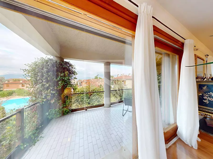 Immagine 15 di Casa semindipendente in vendita  in Via Romanino a Desenzano Del Garda