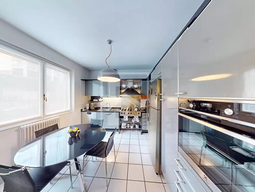 Immagine 17 di Casa semindipendente in vendita  in Via Romanino a Desenzano Del Garda