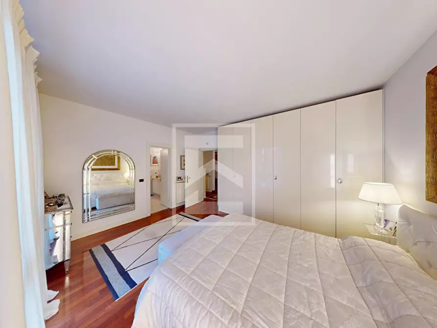 Immagine 22 di Casa semindipendente in vendita  in Via Romanino a Desenzano Del Garda