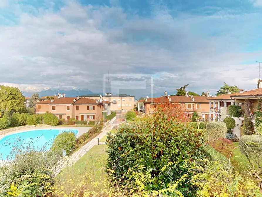 Immagine 37 di Casa semindipendente in vendita  in Via Romanino a Desenzano Del Garda