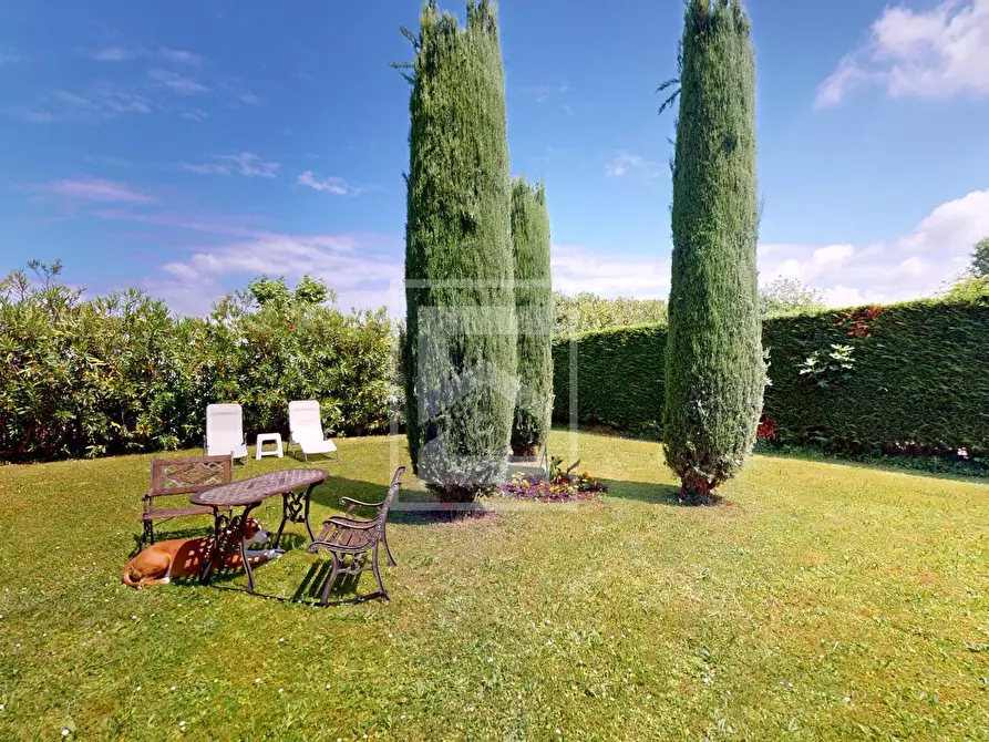 Immagine 13 di Appartamento in vendita  in via sammicheli a Peschiera Del Garda