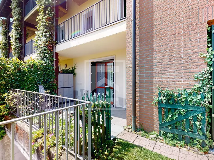 Immagine 18 di Appartamento in vendita  in via sammicheli a Peschiera Del Garda