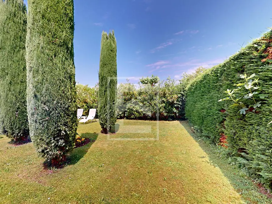 Immagine 14 di Appartamento in vendita  in via sammicheli a Peschiera Del Garda