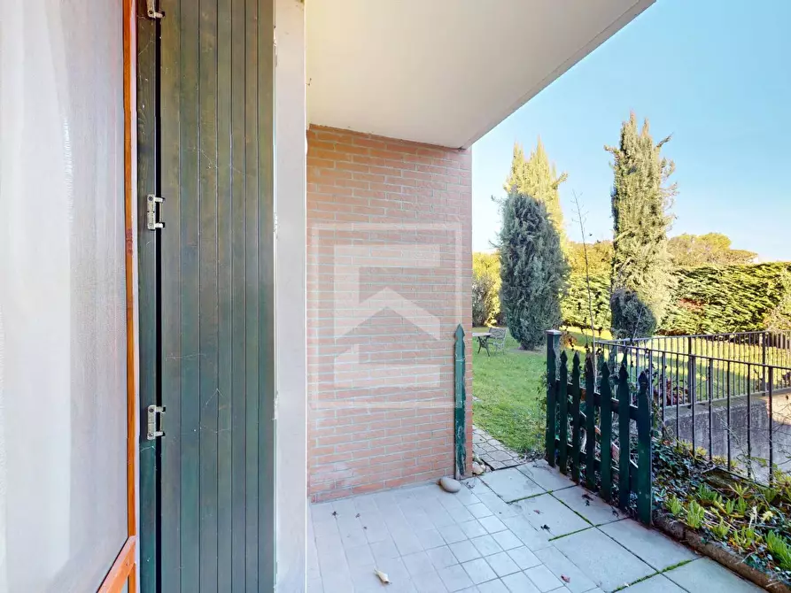 Immagine 29 di Appartamento in vendita  in via sammicheli a Peschiera Del Garda