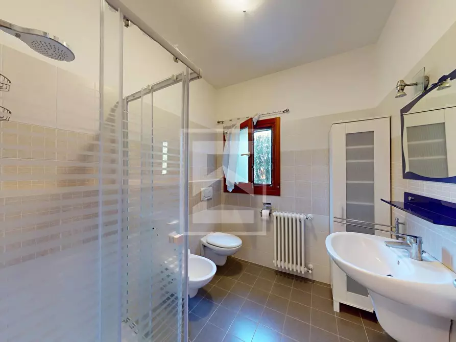 Immagine 33 di Appartamento in vendita  in via sammicheli a Peschiera Del Garda