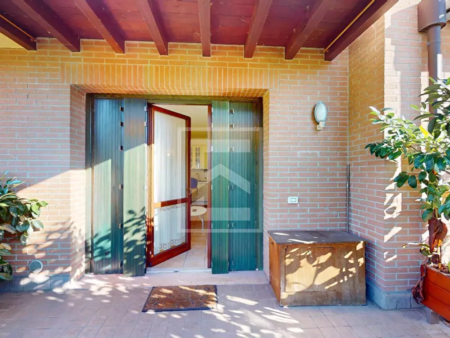 Immagine 9 di Appartamento in vendita  in via sammicheli a Peschiera Del Garda