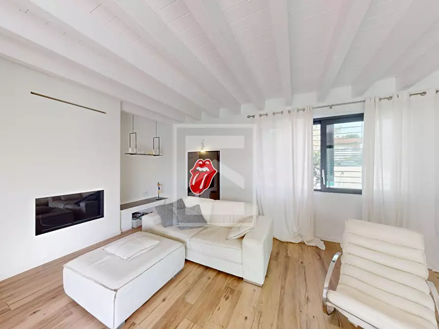 Immagine 11 di Villa in vendita  in via Pralongo a Padenghe Sul Garda