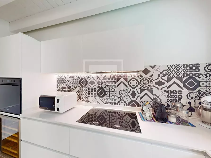 Immagine 19 di Villa in vendita  in via Pralongo a Padenghe Sul Garda