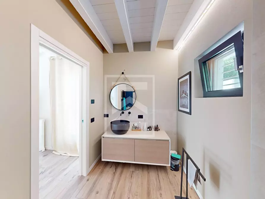 Immagine 31 di Villa in vendita  in via Pralongo a Padenghe Sul Garda