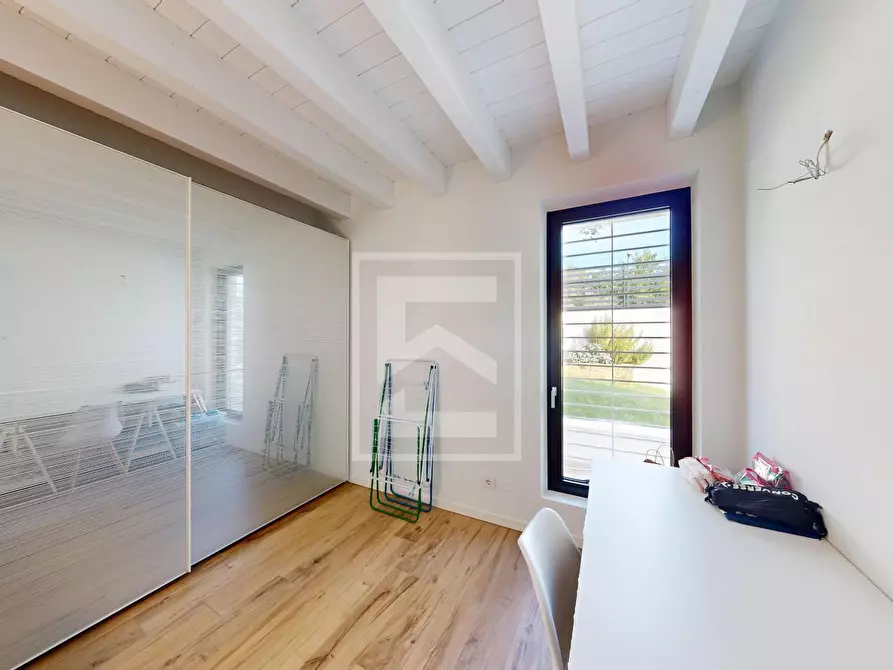 Immagine 35 di Villa in vendita  in via Pralongo a Padenghe Sul Garda
