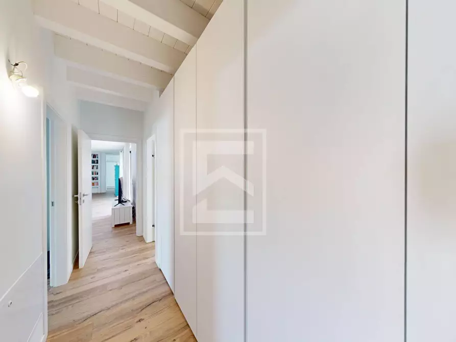 Immagine 36 di Villa in vendita  in via Pralongo a Padenghe Sul Garda