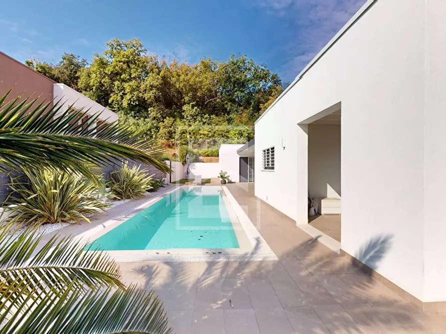 Immagine 7 di Villa in vendita  in via Pralongo a Padenghe Sul Garda