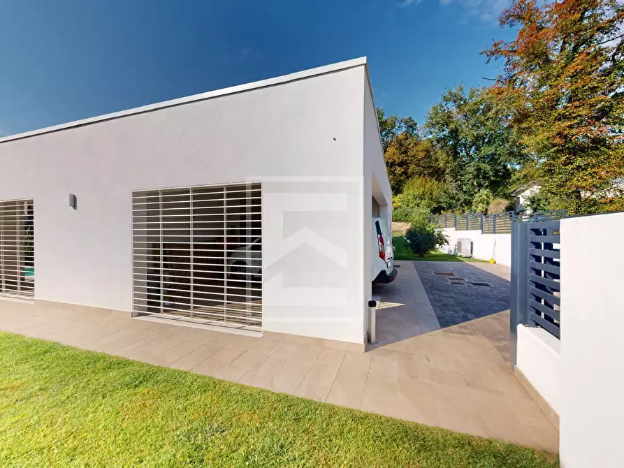 Immagine 41 di Villa in vendita  in via Pralongo a Padenghe Sul Garda