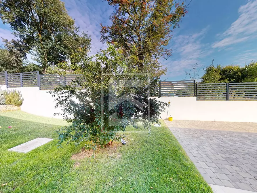 Immagine 46 di Villa in vendita  in via Pralongo a Padenghe Sul Garda