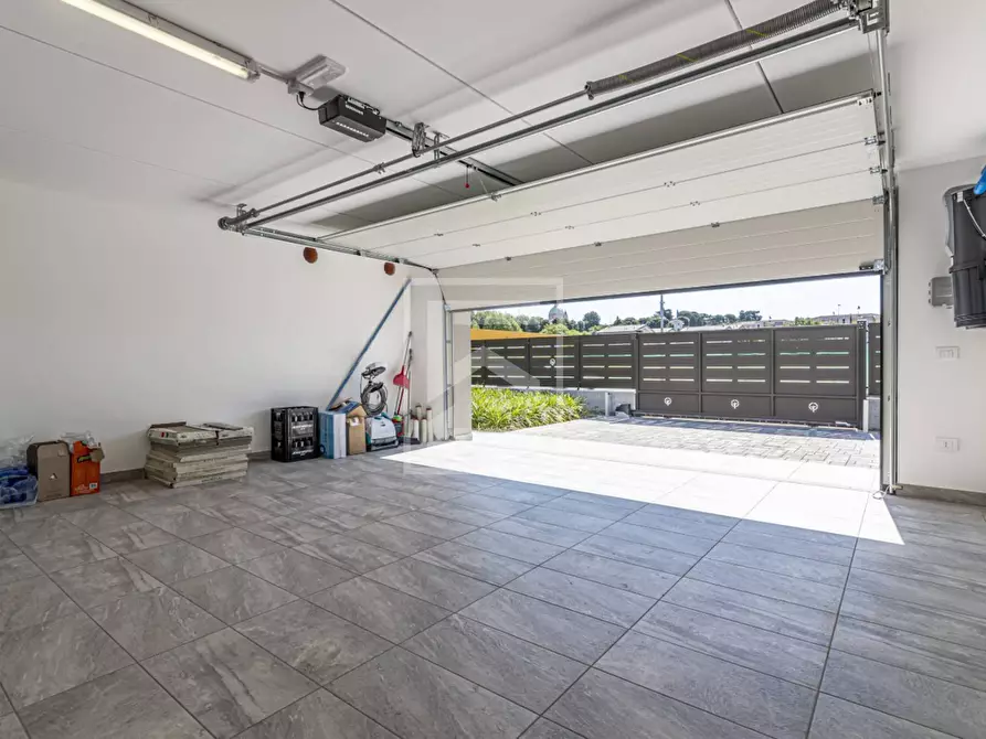 Immagine 24 di Villa in vendita  in Via Talina a Padenghe Sul Garda