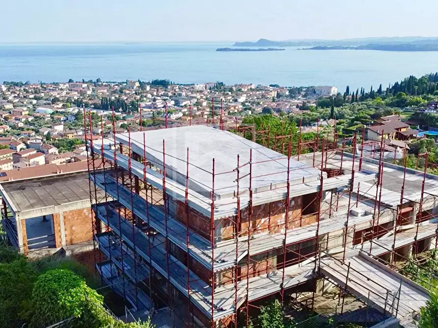 Immagine 24 di Attico in vendita  in via Montemaderno a Toscolano-Maderno